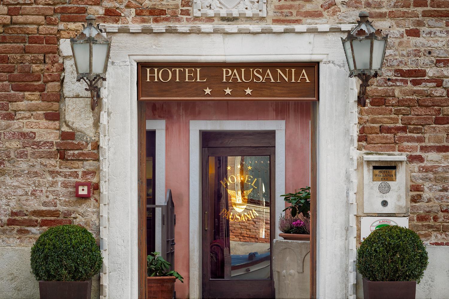 Pausania