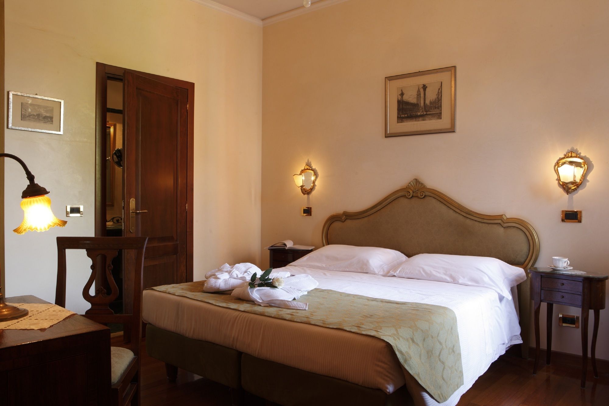 Pensione Accademia - Villa Maravege