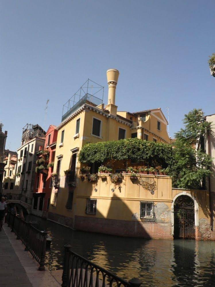 Residenza de l'Osmarin Suites