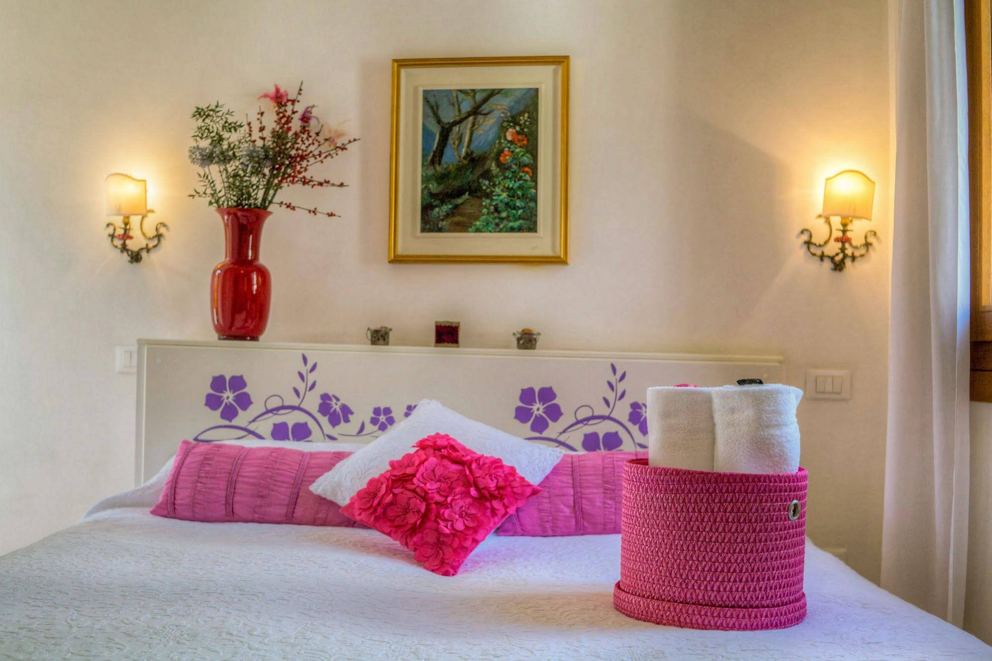 Residenza de l'Osmarin Suites