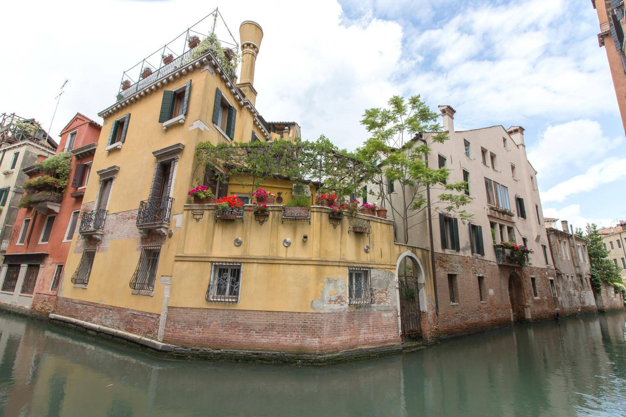 Residenza de l'Osmarin Suites