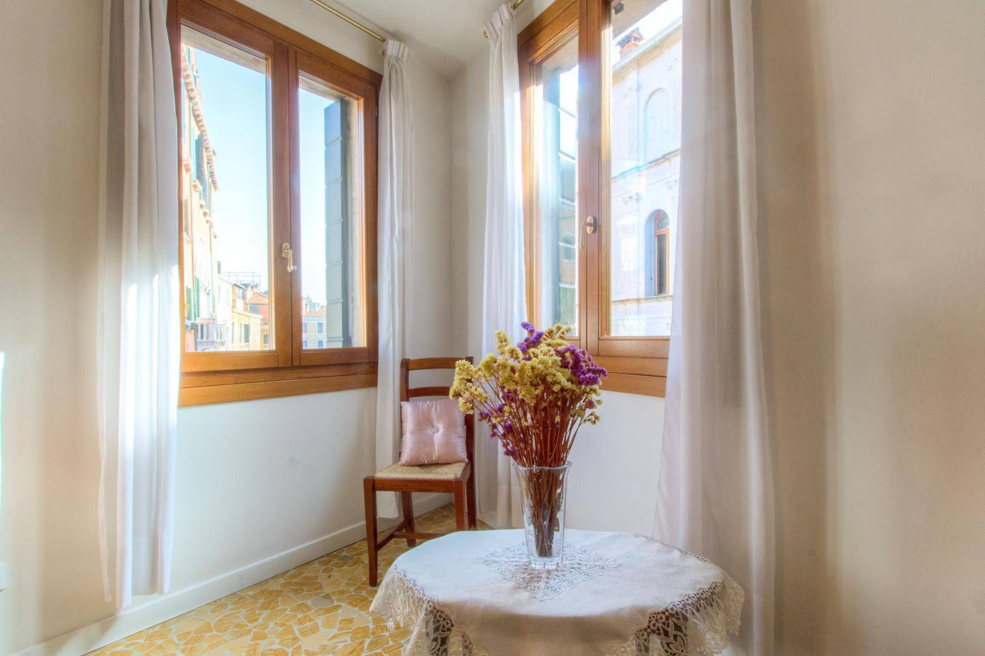 Residenza de l'Osmarin Suites