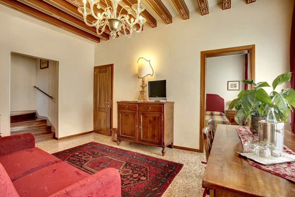 San Giorgio degli Schiavoni Apartments