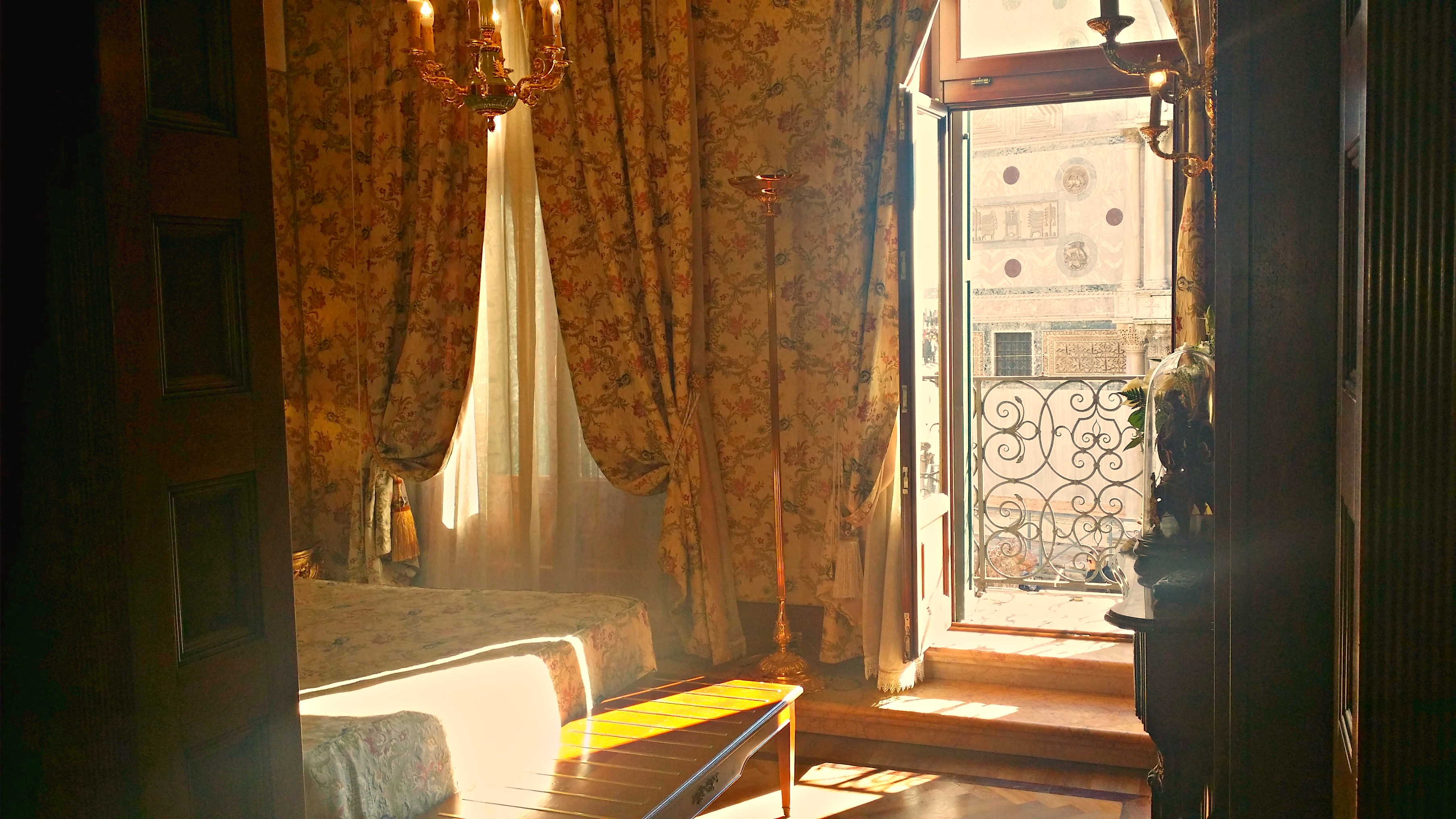 Bellevue Luxury Rooms