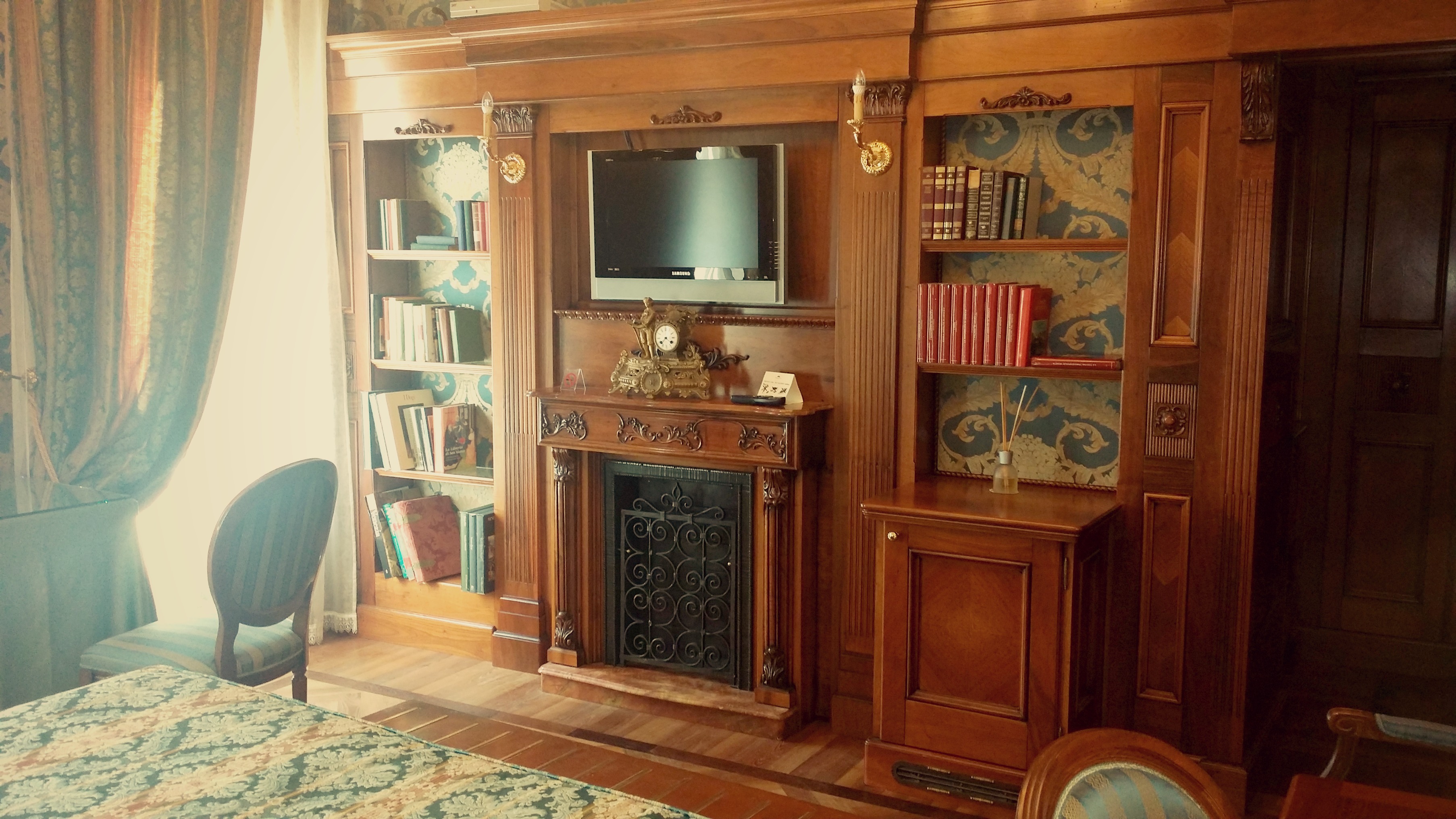 Bellevue Luxury Rooms