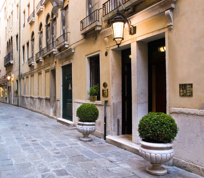 Torre dell'Orologio Suites