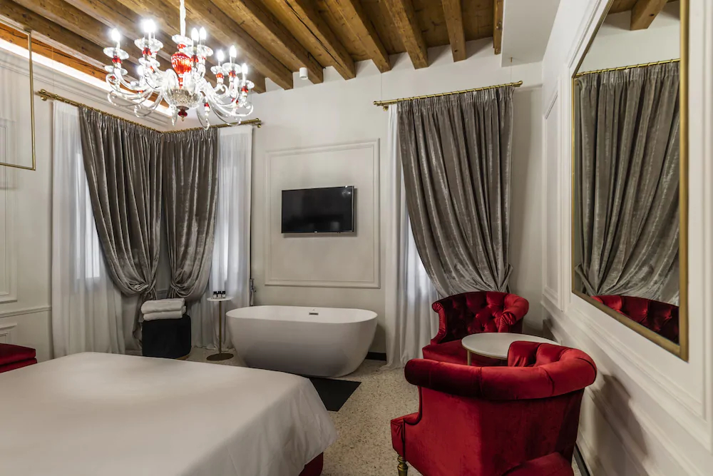 San Maurizio Luxury Suites