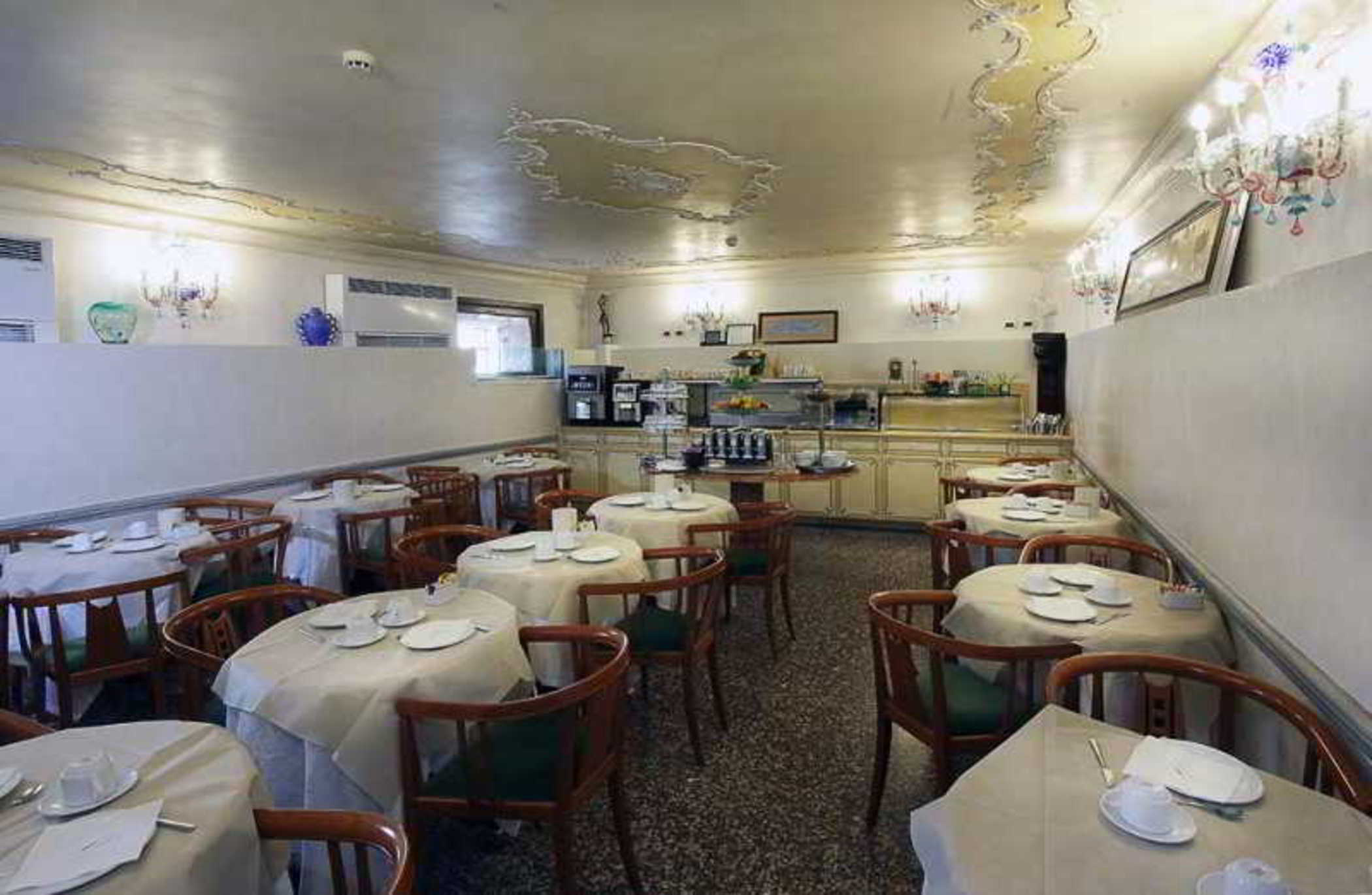 Hotel San Moise