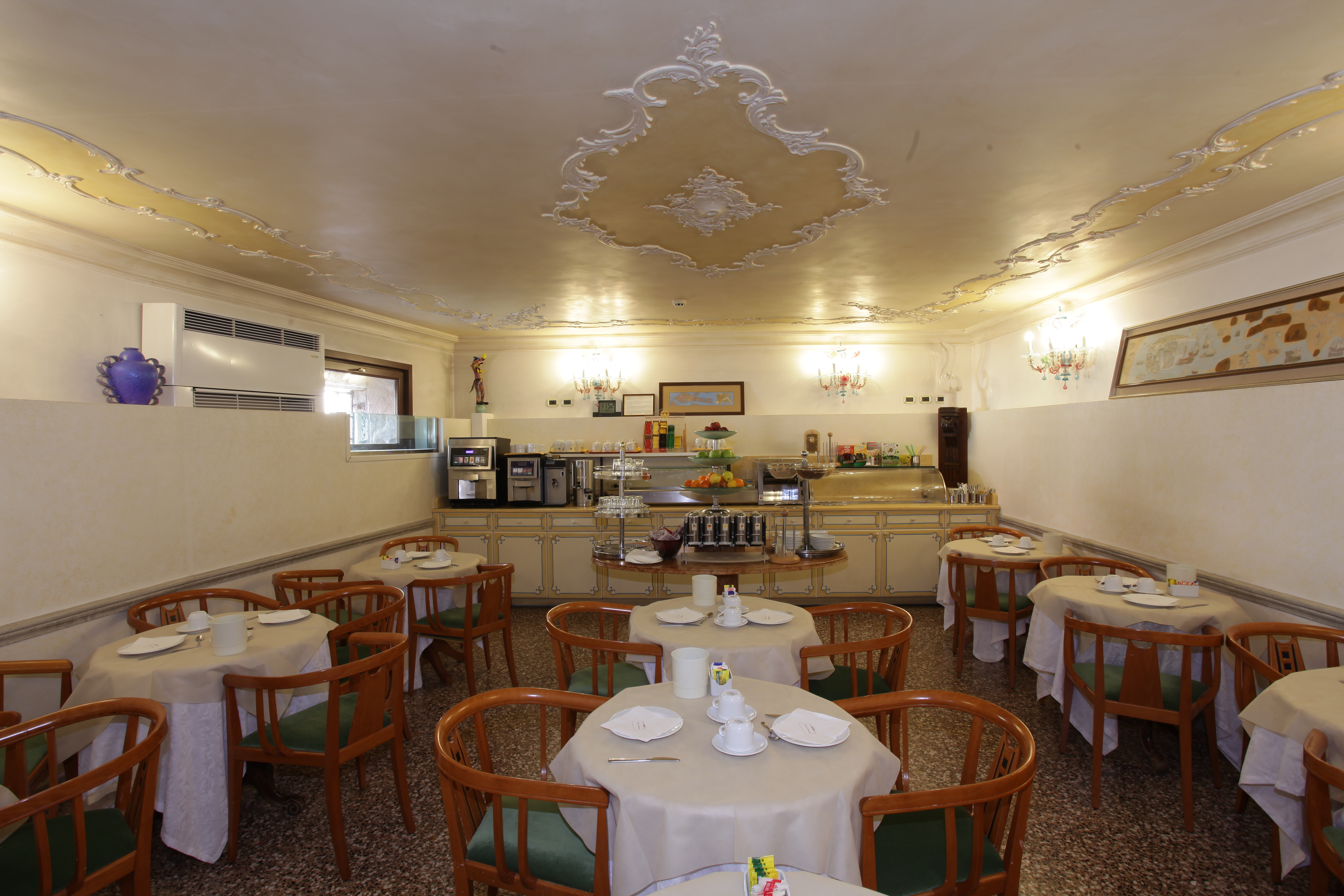 Hotel San Moise