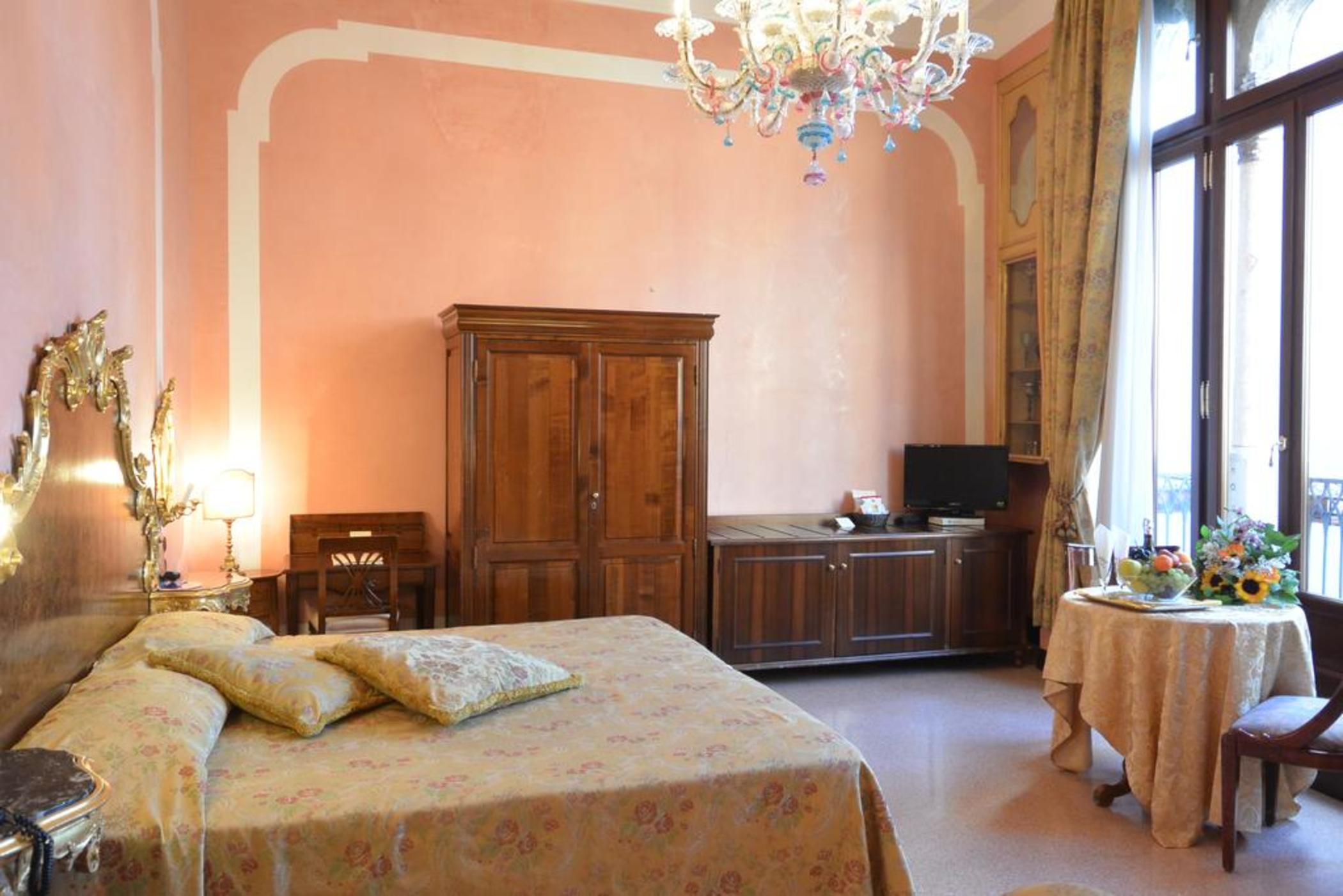 Hotel San Moise