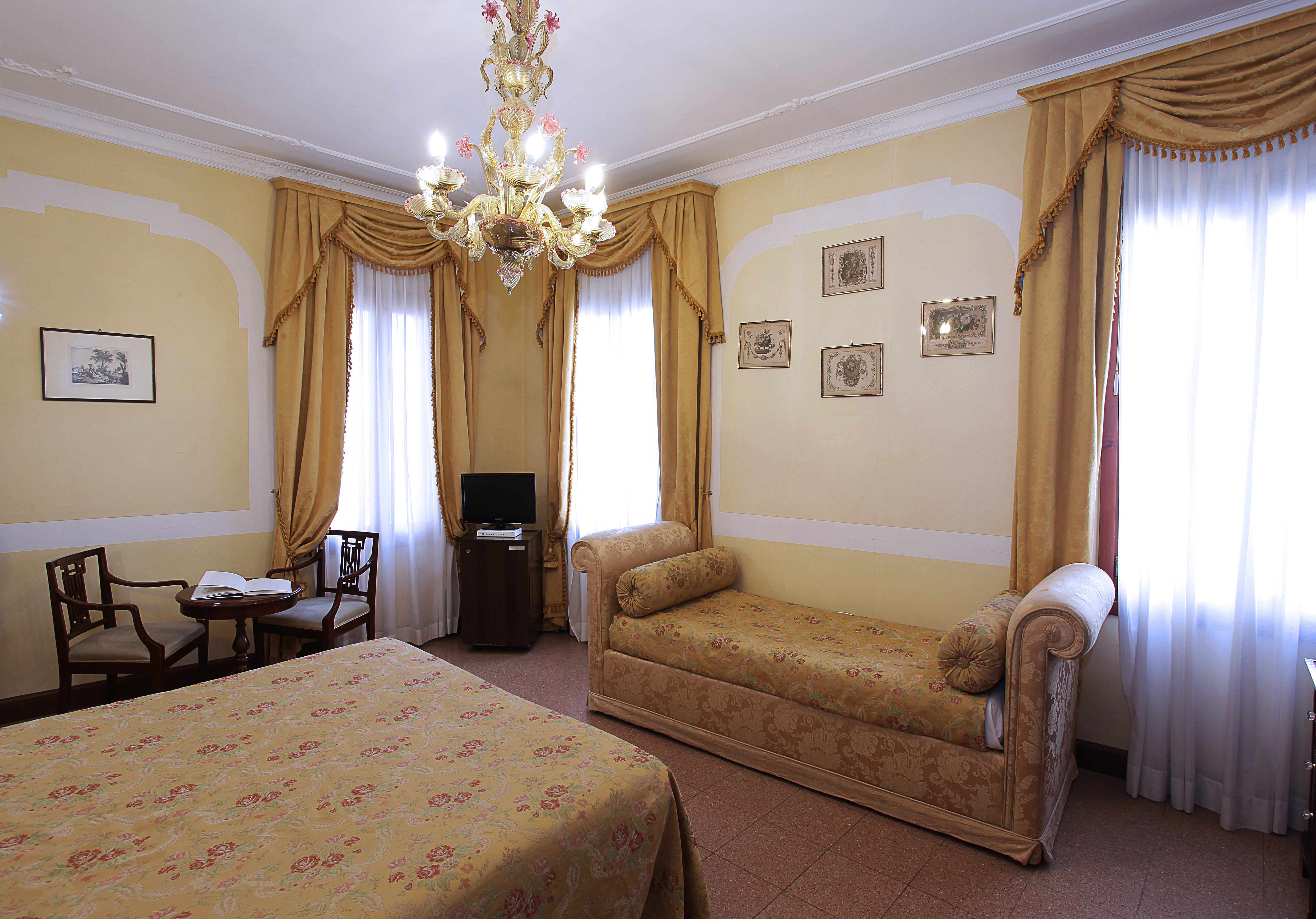 Hotel San Moise