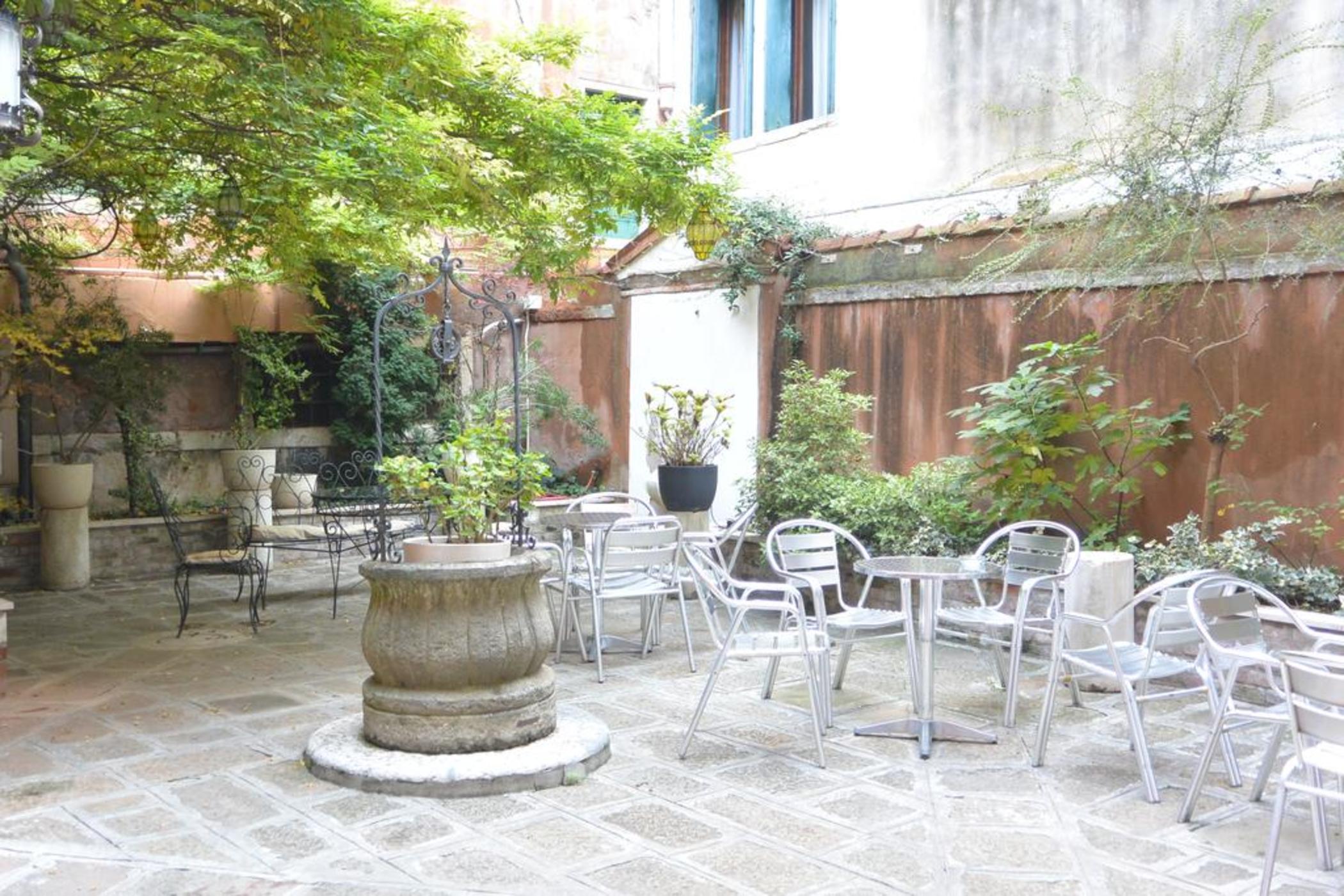Hotel San Moise