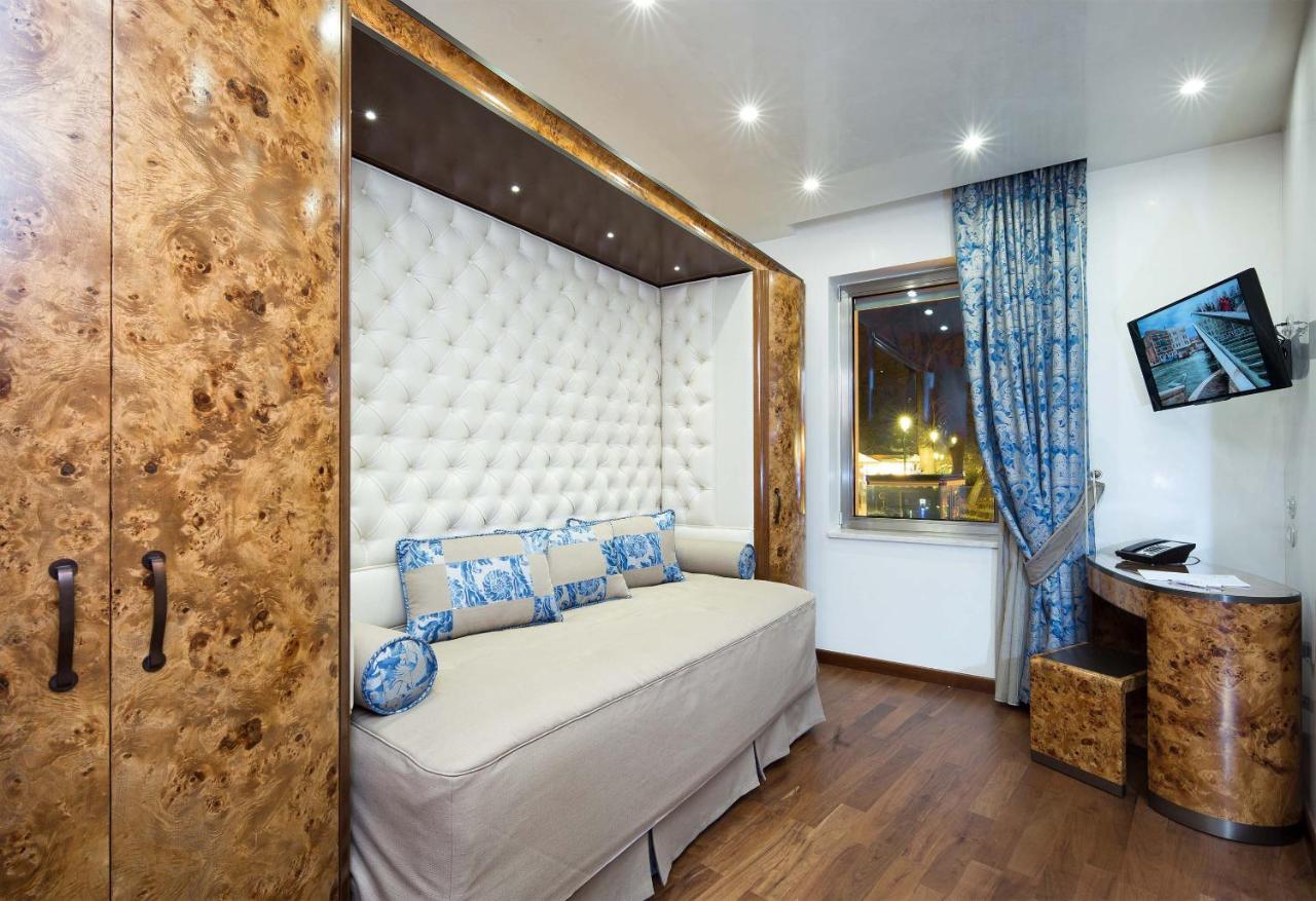 Hotel Santa Chiara