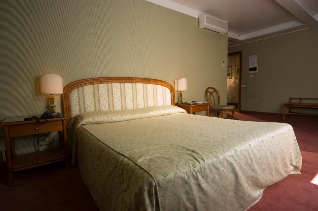 Hotel Santa Chiara
