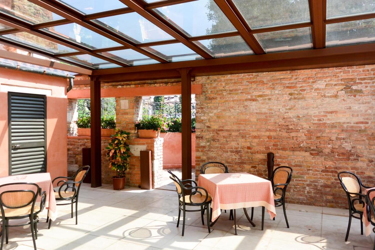 Hotel Santa Chiara