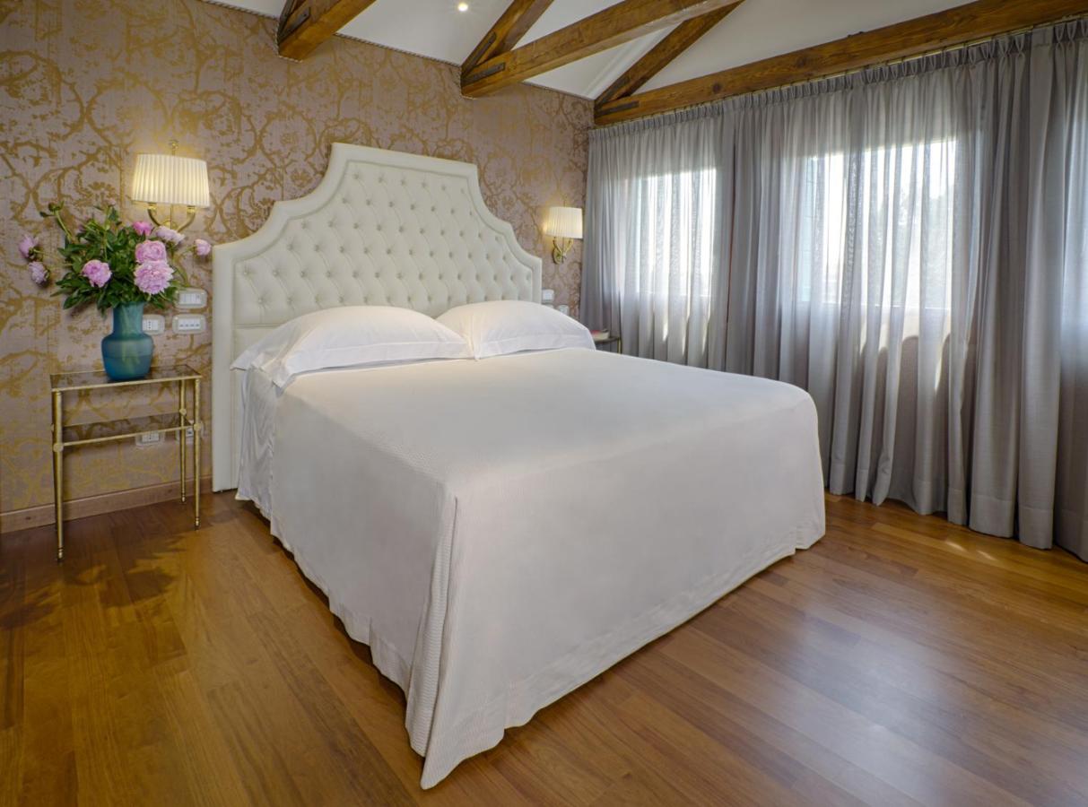 Hotel Santa Chiara