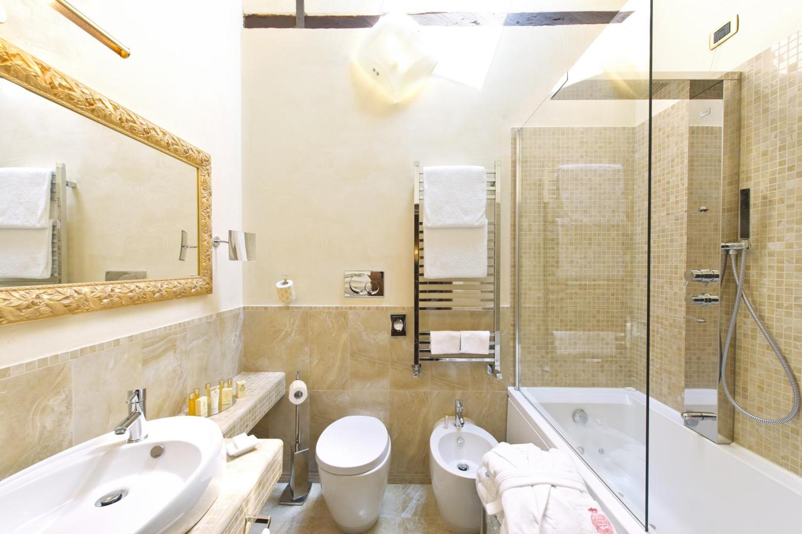 Hotel Savoia & Jolanda