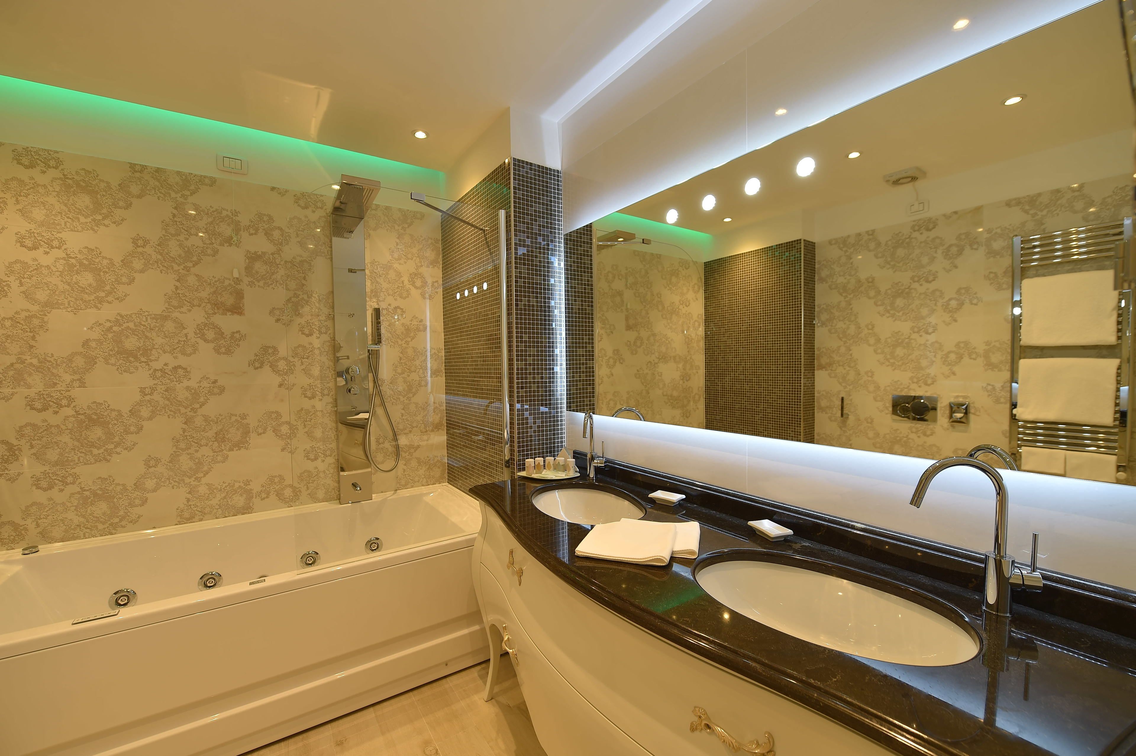 Hotel Savoia & Jolanda