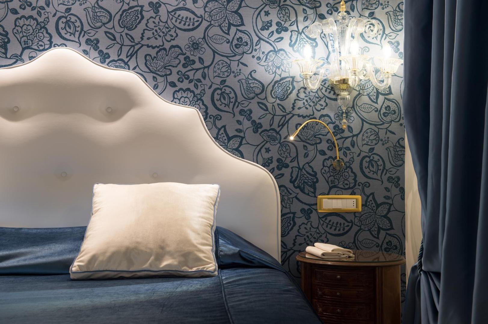 Hotel Savoia & Jolanda