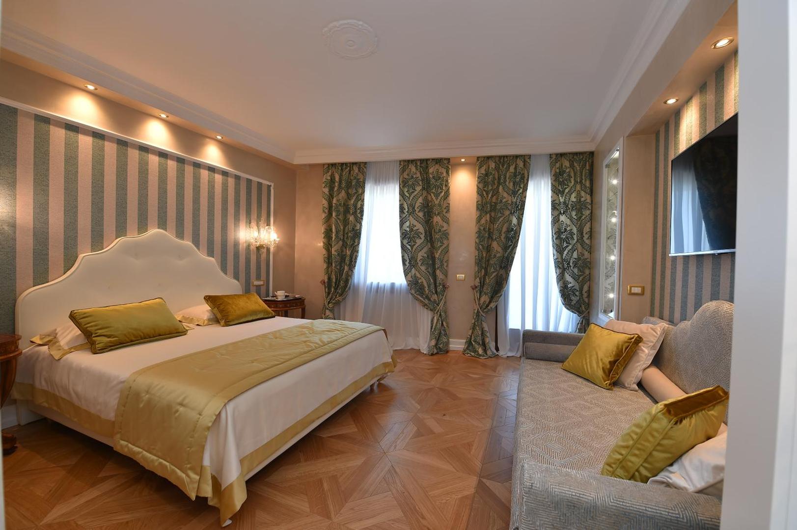 Hotel Savoia & Jolanda