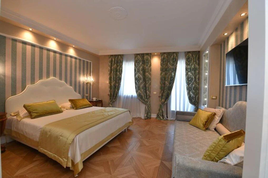 Hotel Savoia & Jolanda