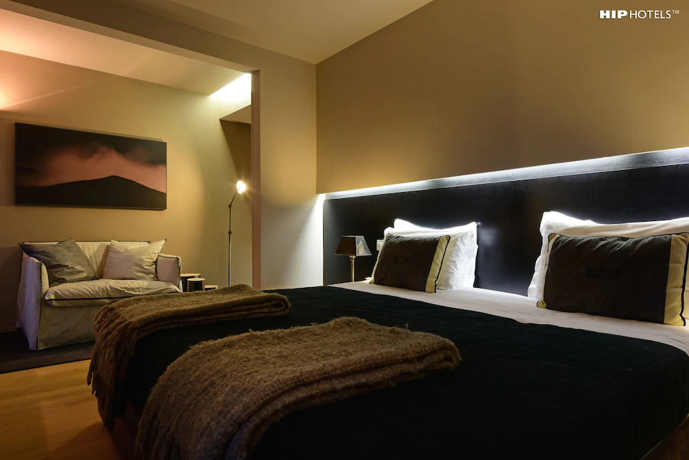 The Charming House DD724