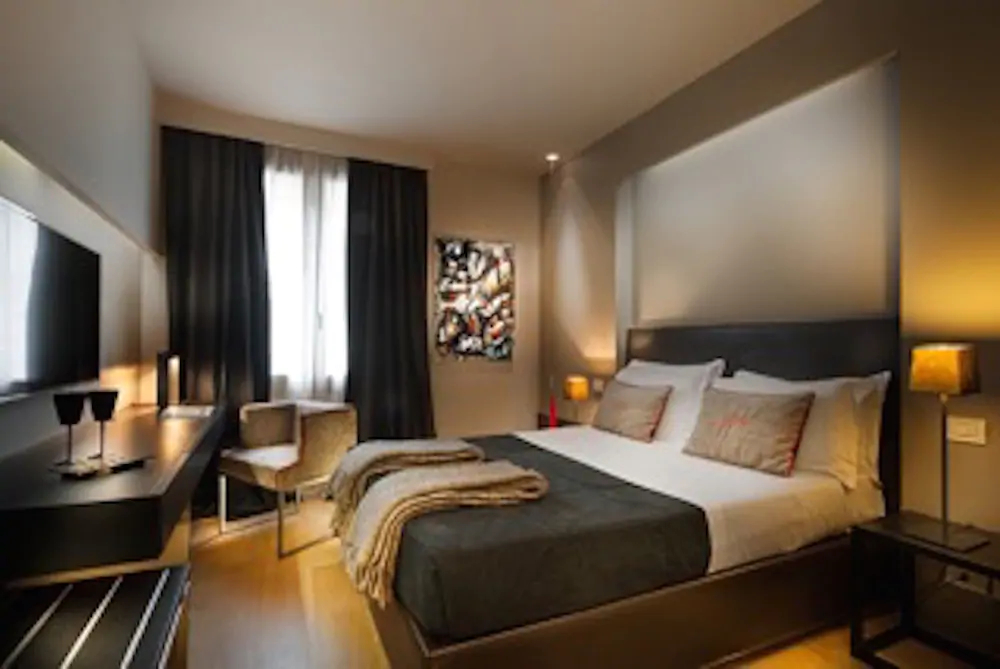 The Charming House DD724