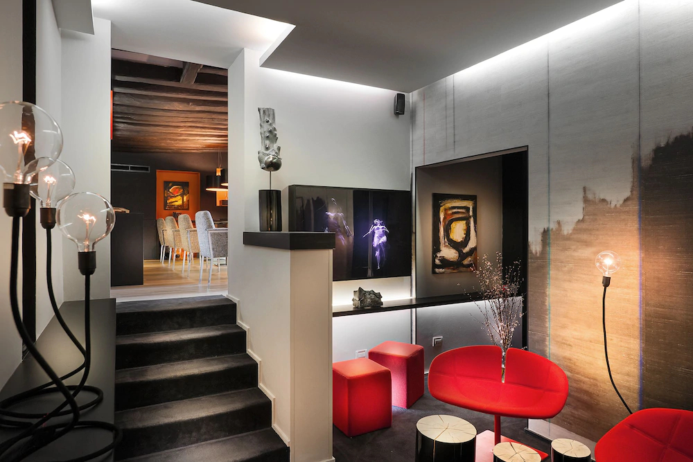 The Charming House DD724
