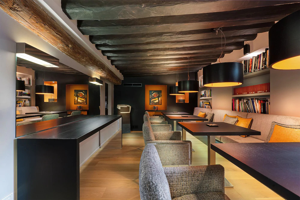 The Charming House DD724