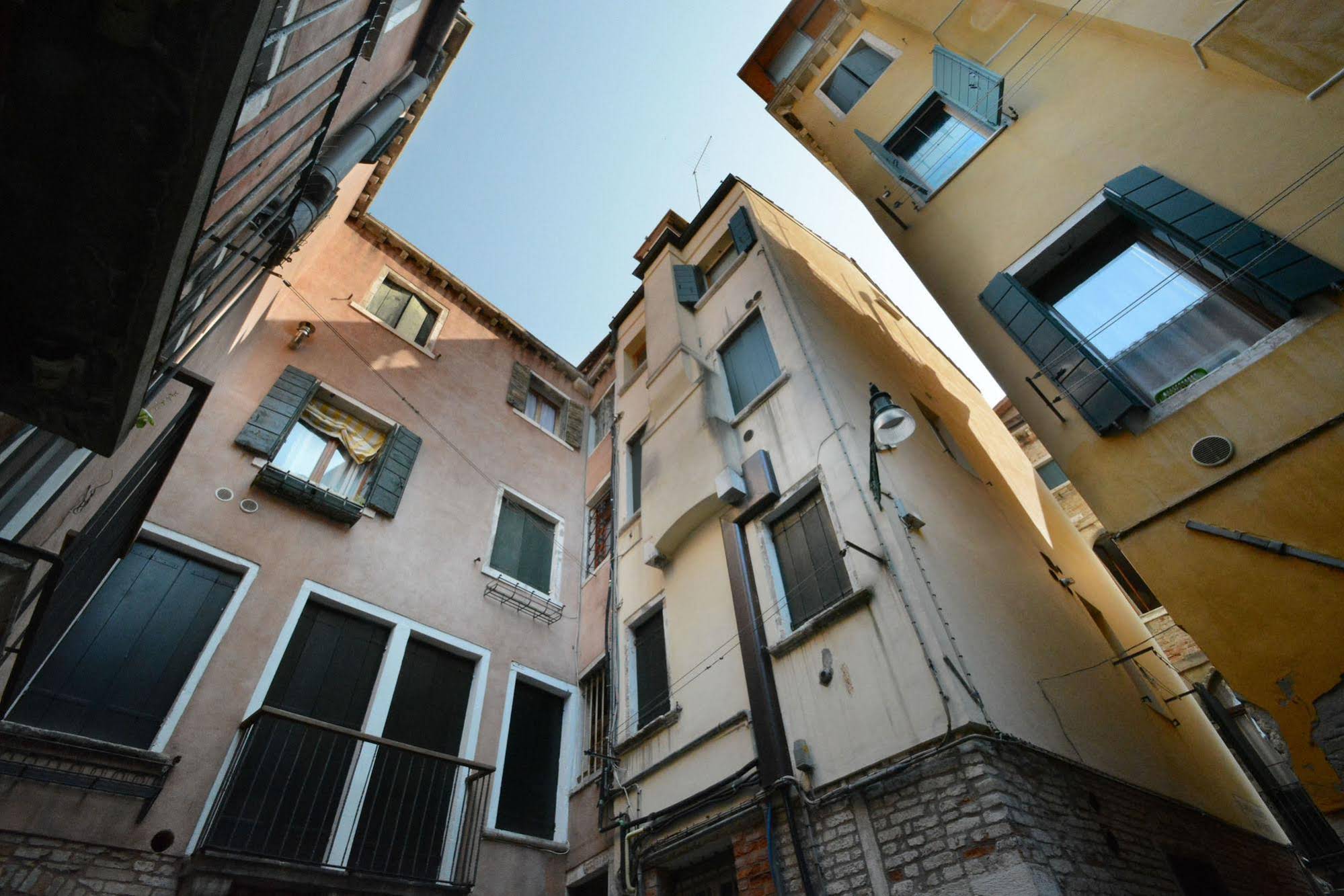 Ve.N.I.Ce. Cera Ca' De La Mandola