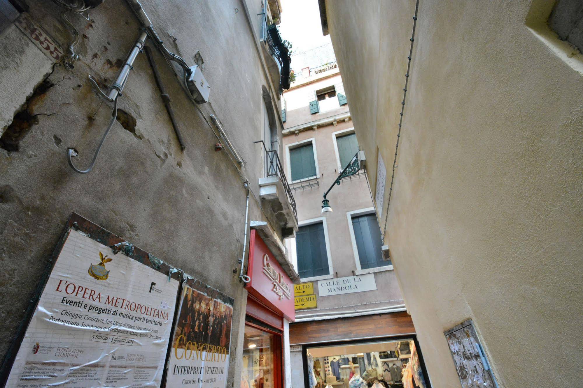 Ve.N.I.Ce. Cera Ca' De La Mandola