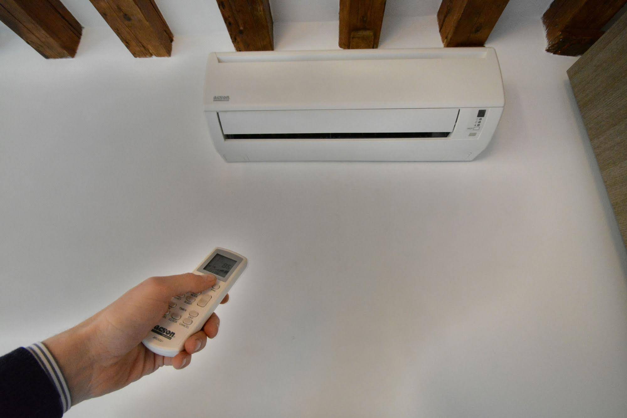 Ve.N.I.Ce. Cera Ca' De La Mandola