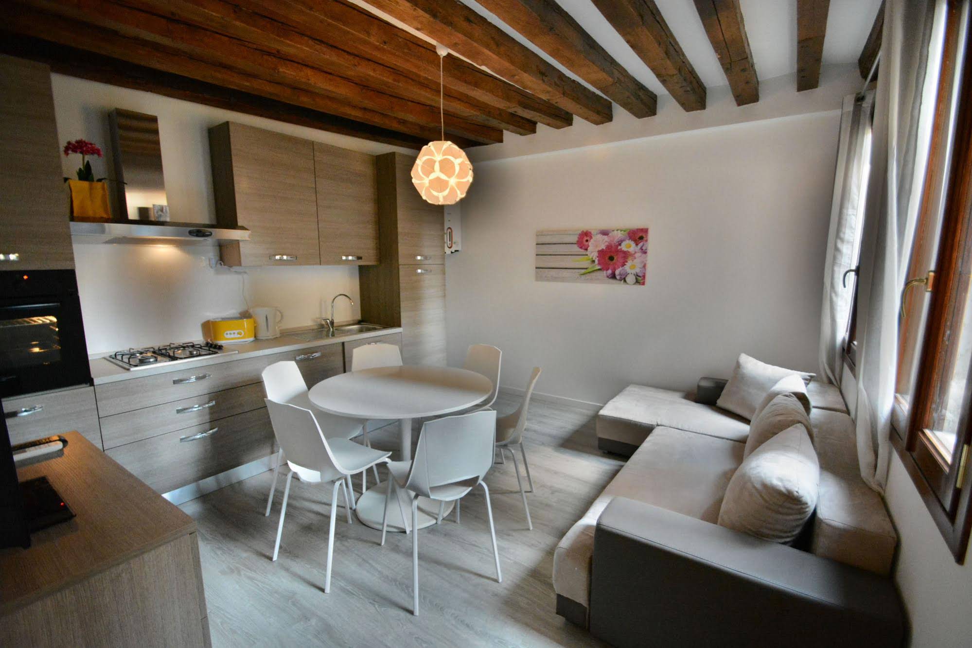 Ve.N.I.Ce. Cera Ca' De La Mandola