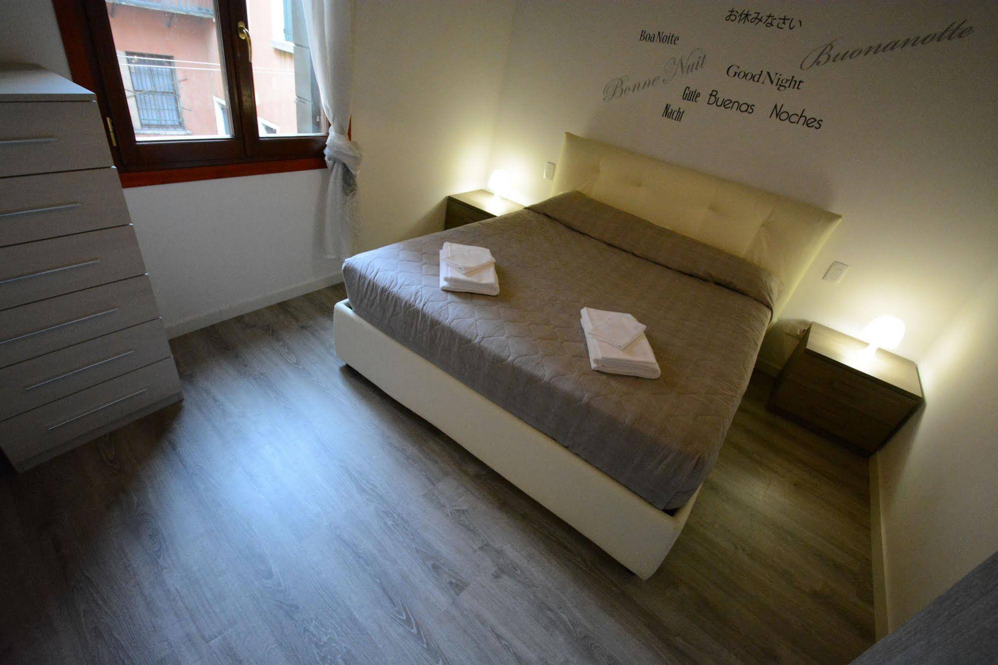 Ve.N.I.Ce. Cera Ca' De La Mandola