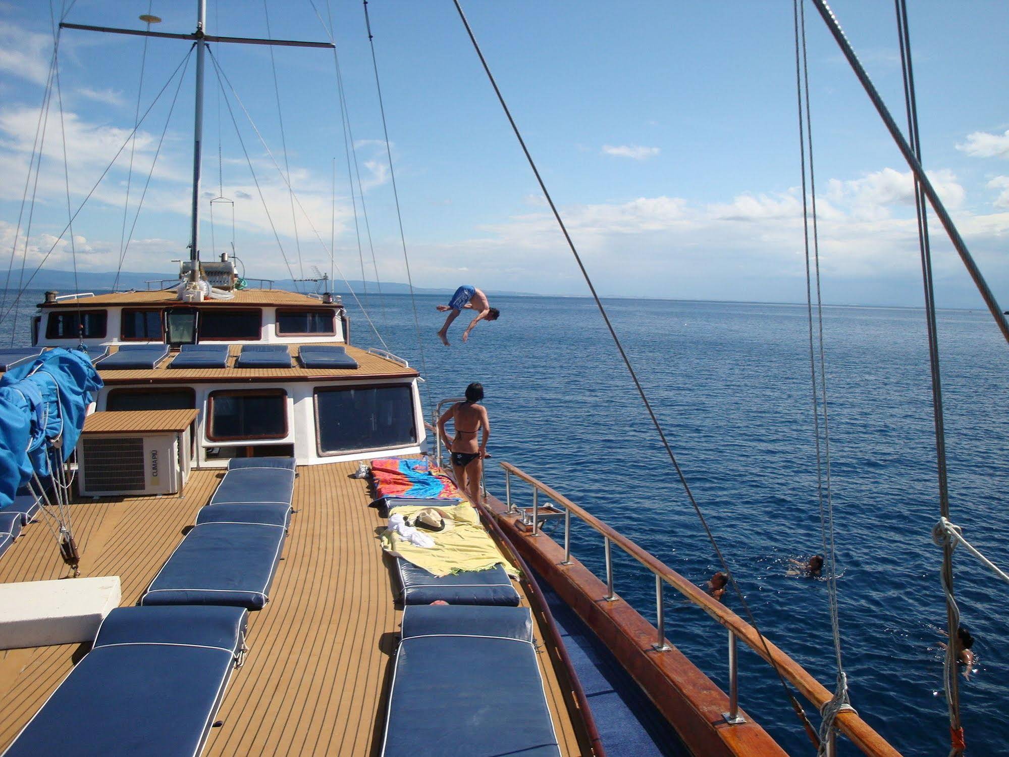 Venezia Boat & Breakfast Caicco Freedom