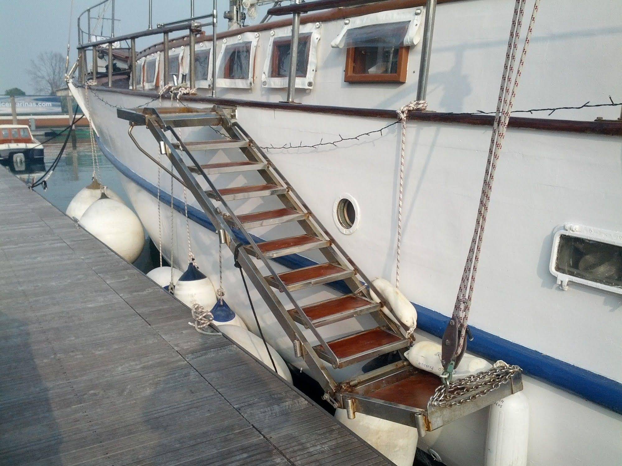Venezia Boat & Breakfast Caicco Freedom