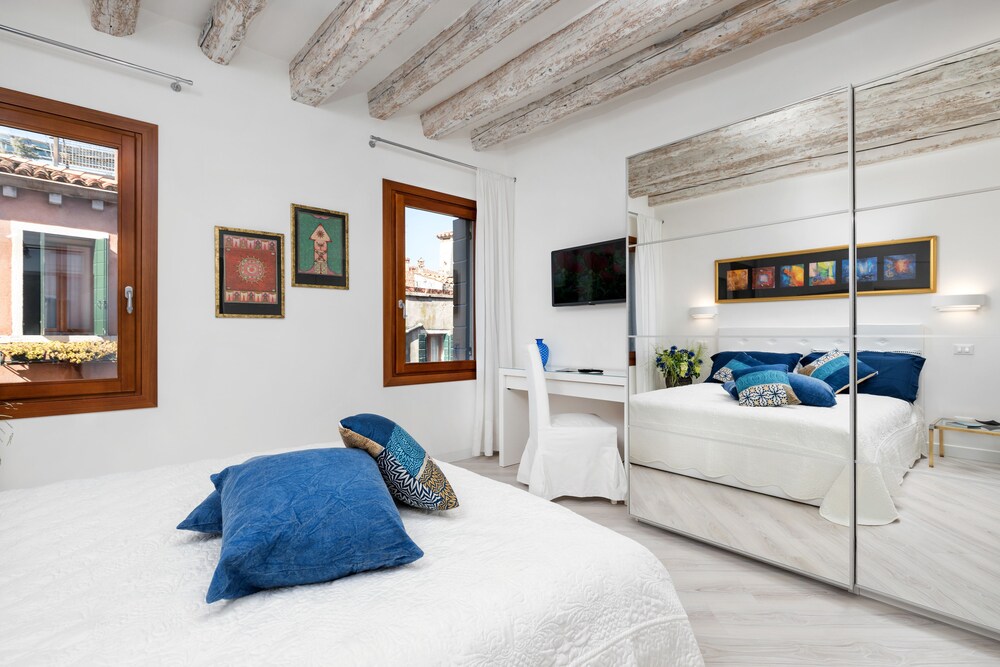 Venice Heaven Apartments Biennale