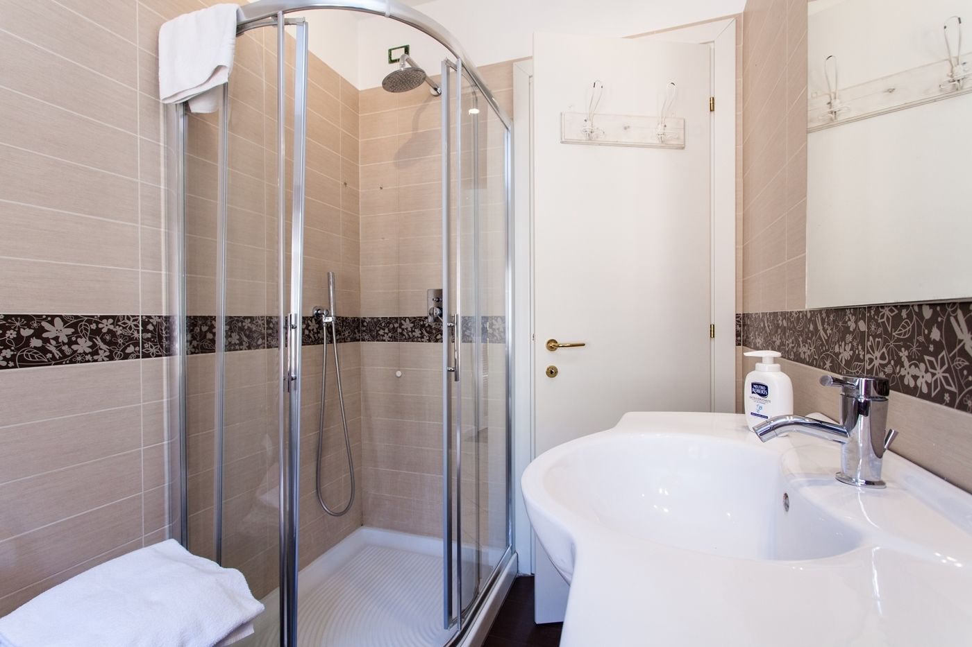 Venice Prince Apartments