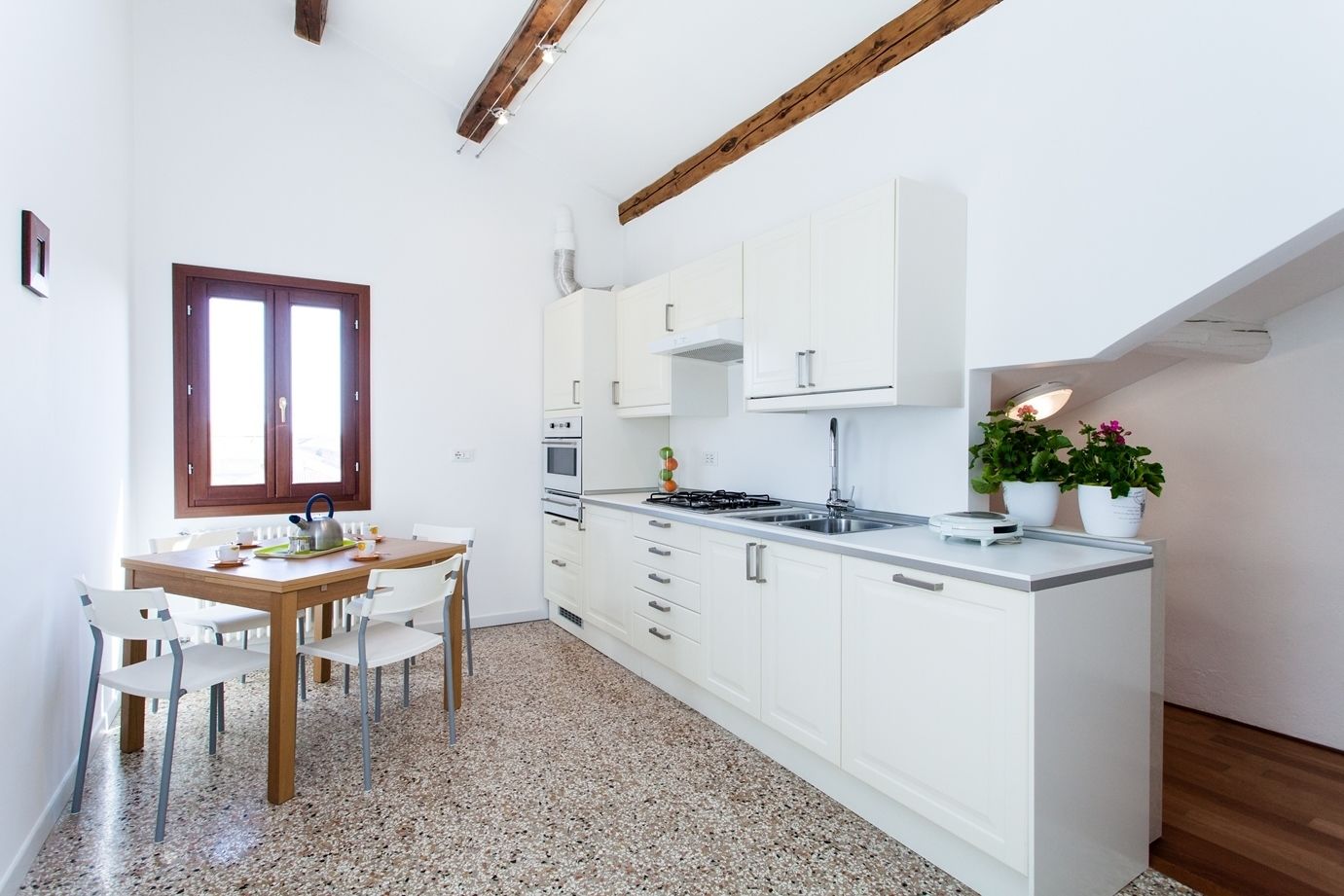 Venice Prince Apartments