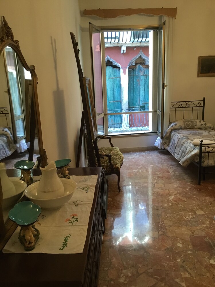 Venice Sun Apartment And Rooms