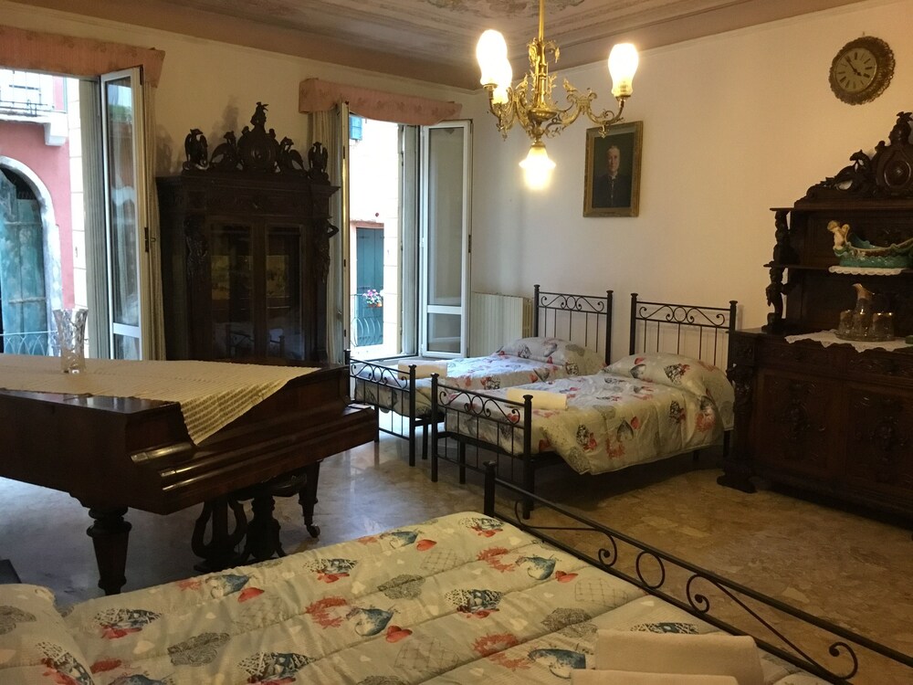 Venice Sun Apartment And Rooms