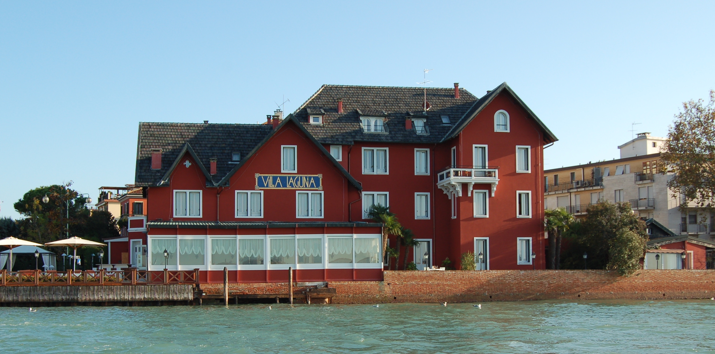 Villa Laguna
