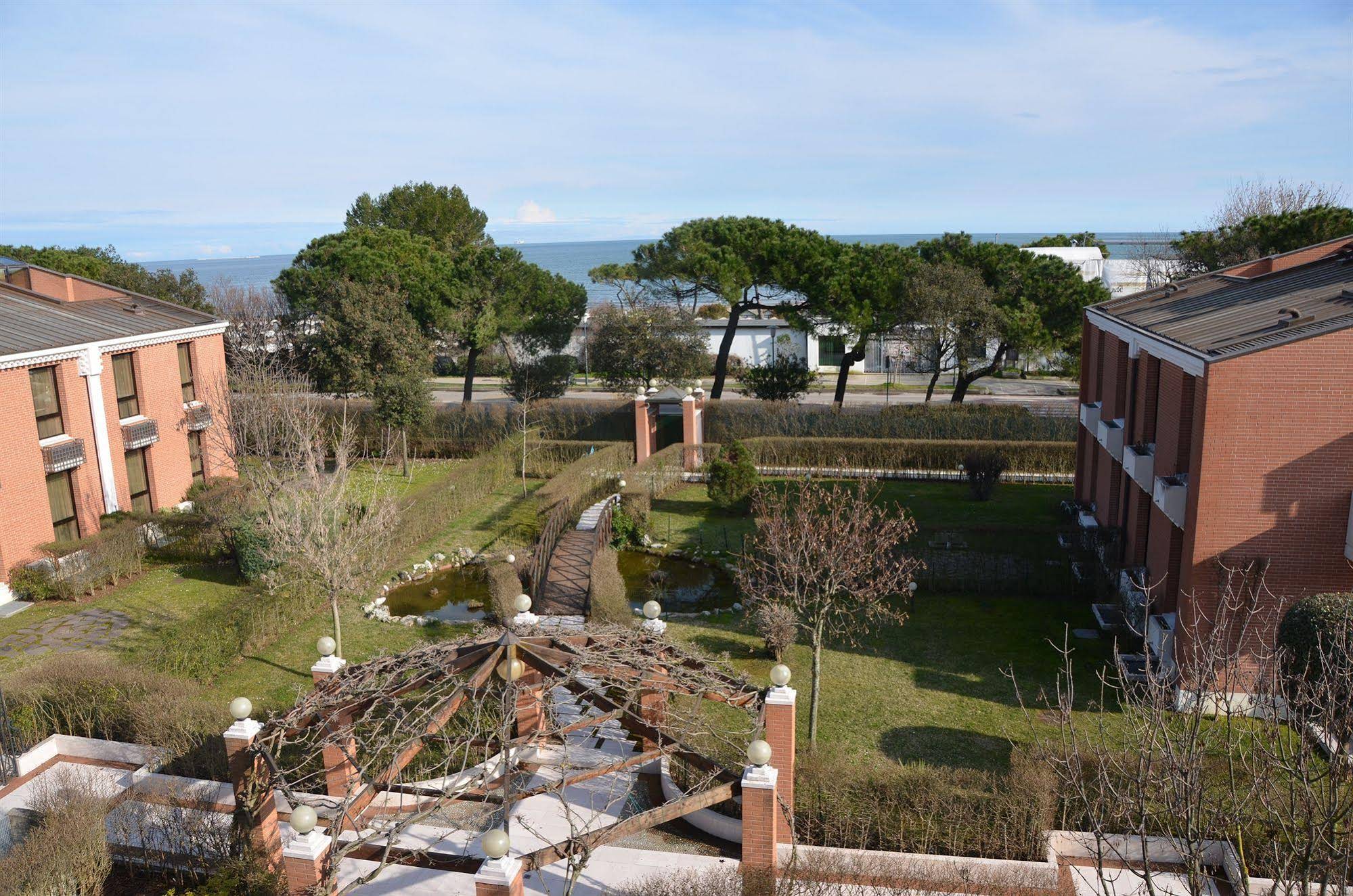 Villa Laguna Apartments