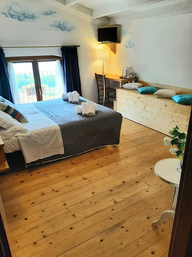 Agriturismo La Perlara