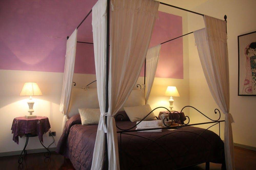 Casamore Rooms