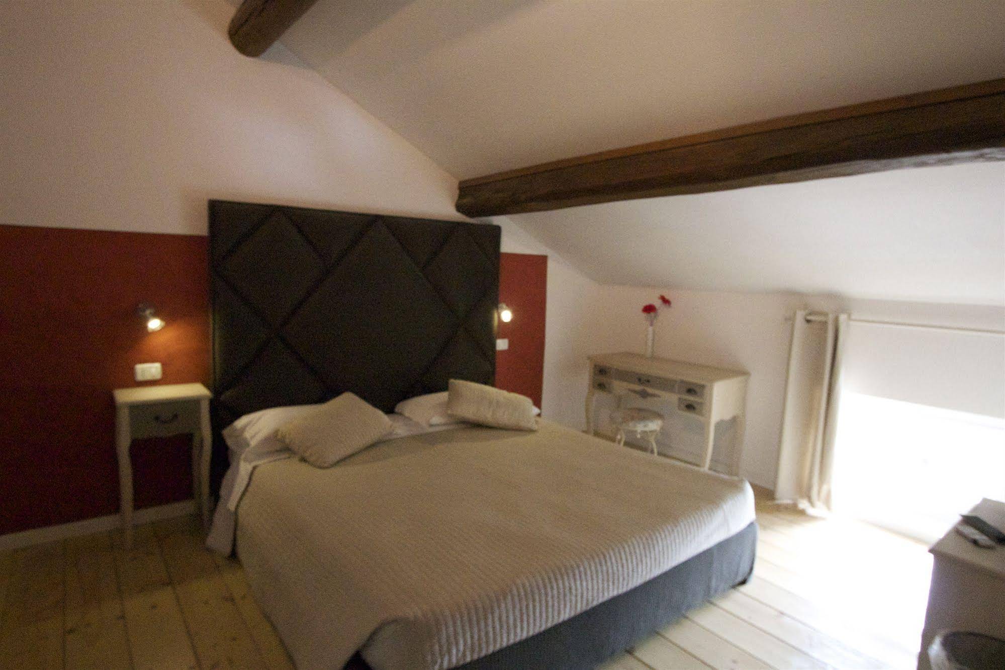 Bed And Breakfast Fiore Di Roby