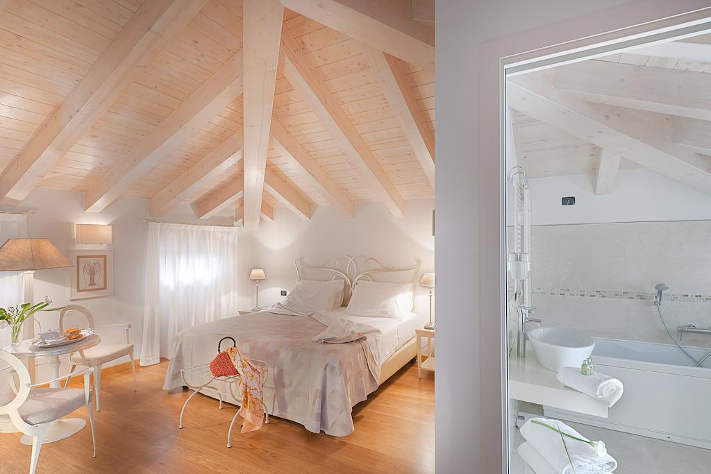 Boutique Room