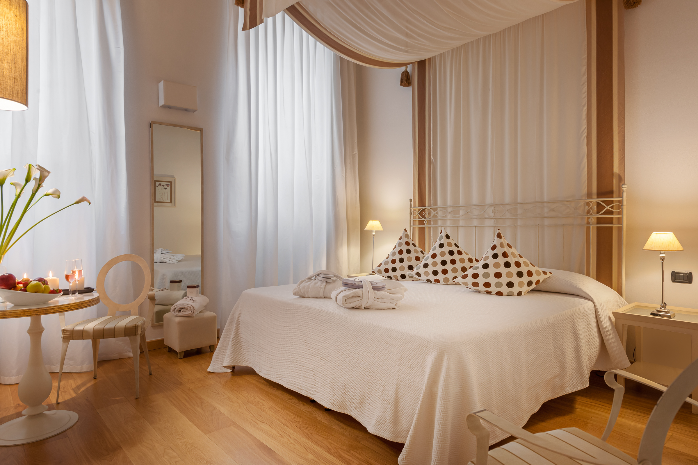 Boutique Room