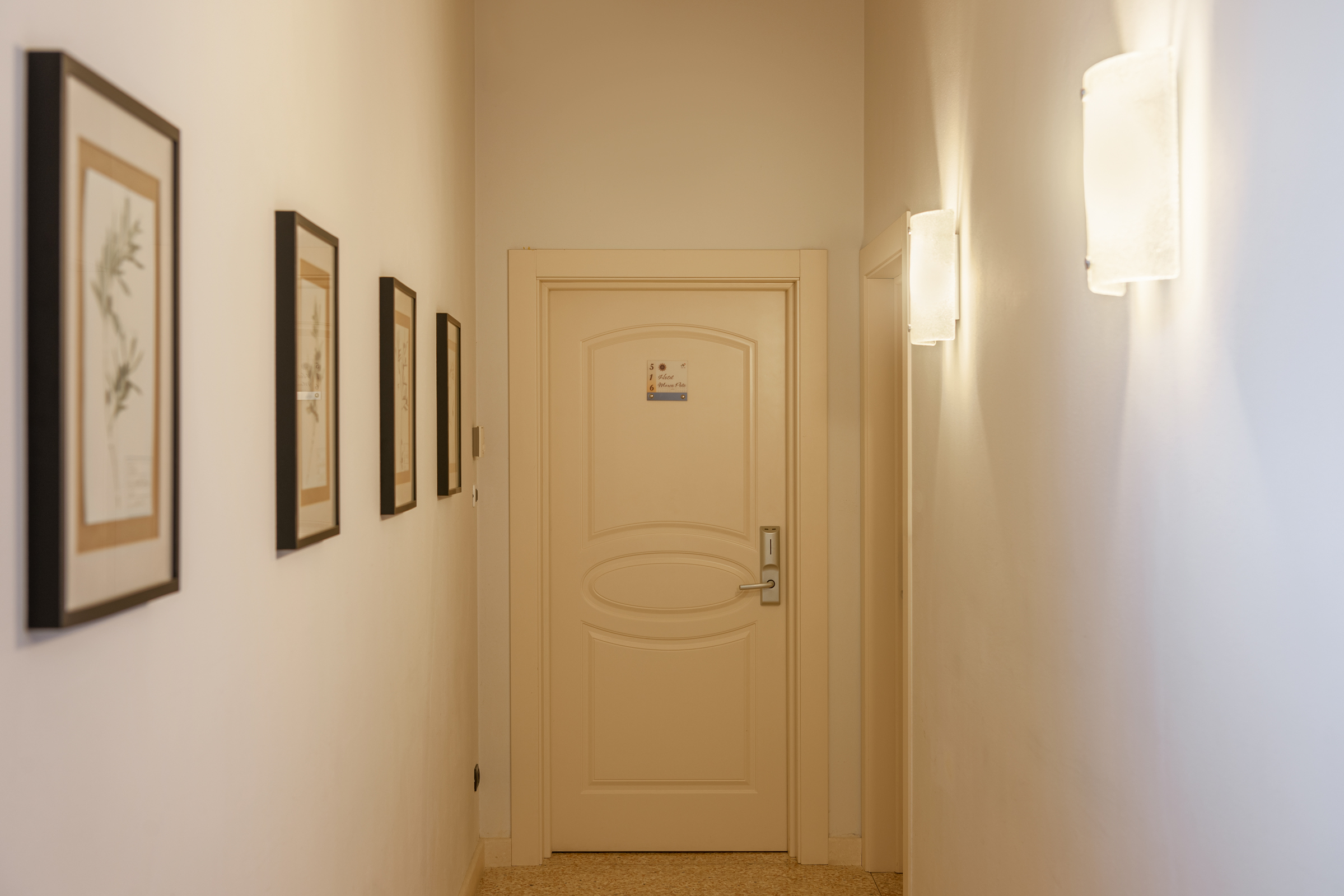 Boutique Room