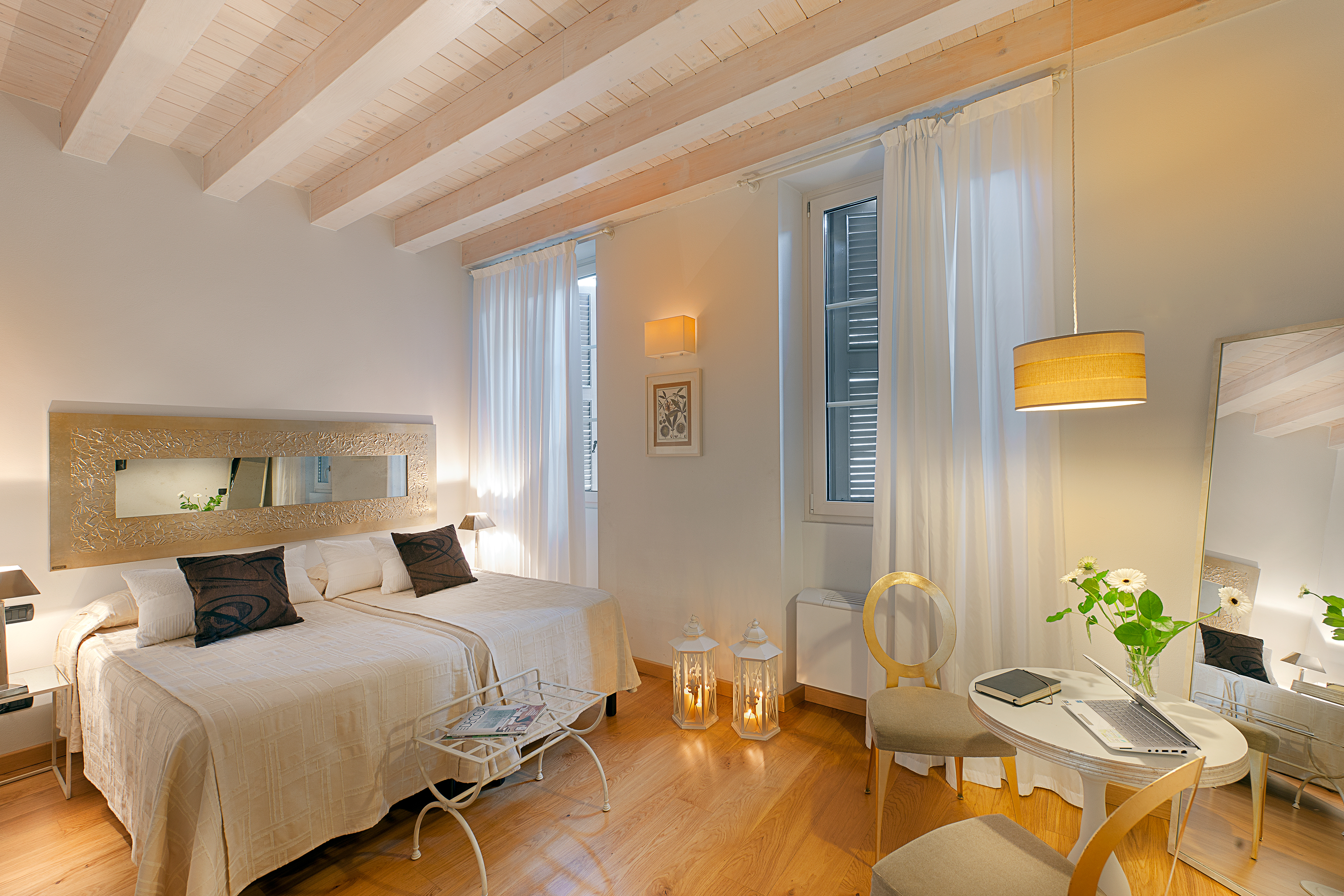 Boutique Room